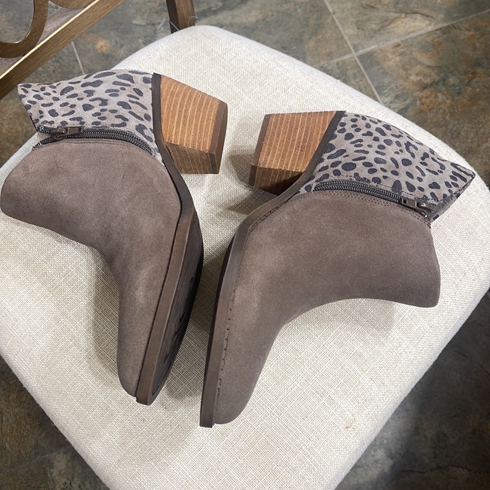 NWOT YELLOWBOX BOOTIES